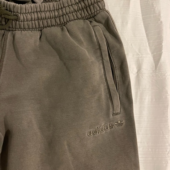 Adidas Sweatpants - Picture 4 of 4